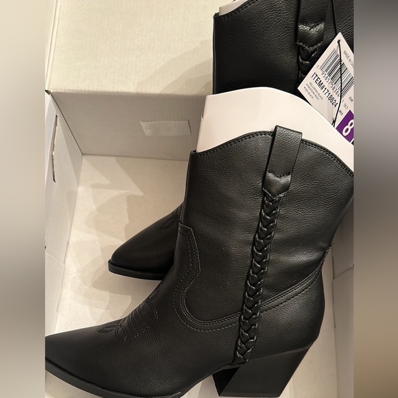 Dolce VIta Women’s Black Braided Faux Vegan Leather Western Boots New - Picture 5 of 8